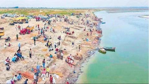 महामारी की दूसरी लहर के दौरान गंगा में बहाई गई लाशों पर कोई डाटा नहीं- सरकार महामारी की दूसरी लहर के दौरान गंगा में बहाई गई लाशों पर कोई डाटा नहीं- सरकार