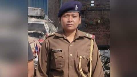झारखंड में हरियाणा जैसी वारदात, पशु तस्करों ने महिला दरोगा को गाड़ी से कुचलकर मारा झारखंड में हरियाणा जैसी वारदात, पशु तस्करों ने महिला दरोगा को गाड़ी से कुचलकर मारा
