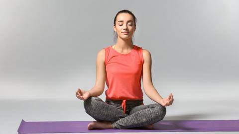 सुखासन: जानिए इस योगासन के अभ्यास का तरीका, इसके फायदे और सावधानियां सुखासन: जानिए इस योगासन के अभ्यास का तरीका, इसके फायदे और सावधानियां