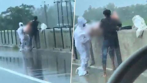 उत्तर प्रदेश: नदी में शव फेंकने के आरोप में दो लोग गिरफ्तार, मामला दर्ज उत्तर प्रदेश: नदी में शव फेंकने के आरोप में दो लोग गिरफ्तार, मामला दर्ज