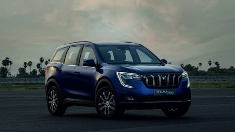 महिंद्रा XUV 700 के फीचर्स में हुआ बड़ा बदलाव, जानें क्या घटा और क्या बढ़ा? महिंद्रा XUV 700 के फीचर्स में हुआ बड़ा बदलाव, जानें क्या घटा और क्या बढ़ा?