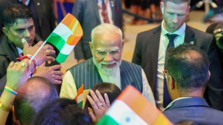 नीदरलैंड में बोले प्रधानमंत्री मोदी- ये आपदाओं का दशक, हालात नहीं बदले तो गरीबी में फसेंगे
