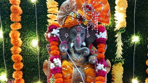 गणेश चतुर्थी विशेष: भारत में इन पांच जगहों पर बड़ी धूमधाम से मनाया जाता है गणेशोत्सव गणेश चतुर्थी विशेष: भारत में इन पांच जगहों पर बड़ी धूमधाम से मनाया जाता है गणेशोत्सव