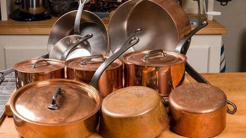 तांबे के बर्तनों का इस तरह से रखें ध्यान, लंबे समय तक रहेंगे ठीक तांबे के बर्तनों का इस तरह से रखें ध्यान, लंबे समय तक रहेंगे ठीक