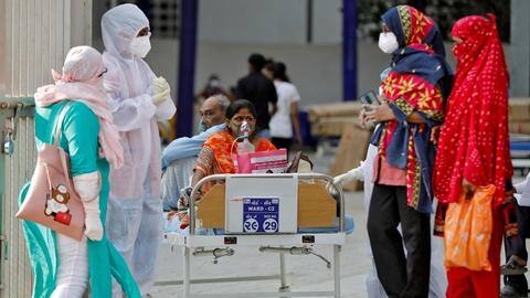 कोरोना: देश में बीते दिन सामने आए 2.57 लाख नए मामले, लगभग 4,200 मौतें कोरोना: देश में बीते दिन सामने आए 2.57 लाख नए मामले, लगभग 4,200 मौतें