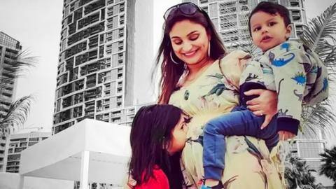 तीसरी बार मां बनने वाली हैं राहुल महाजन की पूर्व पत्नी डिम्पी गांगुली तीसरी बार मां बनने वाली हैं राहुल महाजन की पूर्व पत्नी डिम्पी गांगुली
