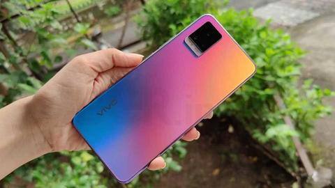 वीवो ने भारत में लॉन्च किया 44MP सेल्फी कैमरे वाला 5G स्मार्टफोन V21, जानें कीमत वीवो ने भारत में लॉन्च किया 44MP सेल्फी कैमरे वाला 5G स्मार्टफोन V21, जानें कीमत