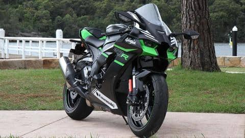 नए रंग के साथ सामने आई 2022 कावासाकी निंजा ZX-10R, जानिए बाइक के फीचर्स नए रंग के साथ सामने आई 2022 कावासाकी निंजा ZX-10R, जानिए बाइक के फीचर्स
