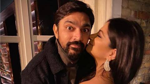 बॉयफ्रेंड के साथ शादी के बंधन में बंधने जा रहीं अनिल कपूर की बेटी रिया बॉयफ्रेंड के साथ शादी के बंधन में बंधने जा रहीं अनिल कपूर की बेटी रिया