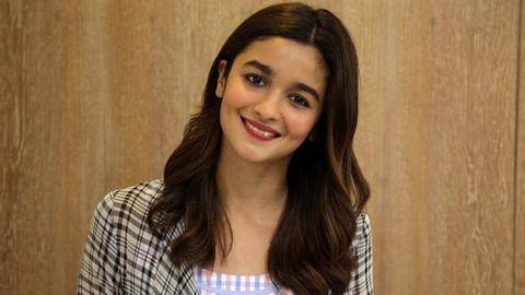 हॉलीवुड की उड़ान भरने को तैयार आलिया, इंटरनेशनल एजेंसी से किया करार- रिपोर्ट हॉलीवुड की उड़ान भरने को तैयार आलिया, इंटरनेशनल एजेंसी से किया करार- रिपोर्ट