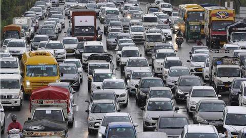 दिल्ली सरकार 10 साल पुरानी डीजल गाड़ियों का रजिस्ट्रेशन कर रही खत्म, जानें पूरा मामला दिल्ली सरकार 10 साल पुरानी डीजल गाड़ियों का रजिस्ट्रेशन कर रही खत्म, जानें पूरा मामला