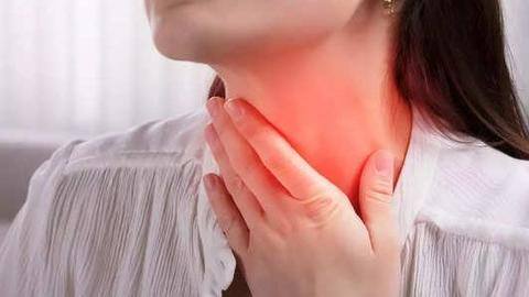 गले पर सूजन दिखाई देने पर अपनाएं ये घरेलू नुस्खे, जल्द मिलेगा आराम गले पर सूजन दिखाई देने पर अपनाएं ये घरेलू नुस्खे, जल्द मिलेगा आराम