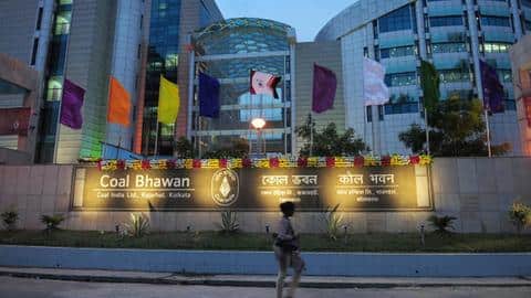 कोरोना: 400 कर्मचारियों की मौत के बाद कोल इंडिया ने सरकार से मांगी 10 लाख खुराकें कोरोना: 400 कर्मचारियों की मौत के बाद कोल इंडिया ने सरकार से मांगी 10 लाख खुराकें