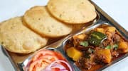 आप घर पर भी बना सकते हैं भंडारे जैसी कद्दू की सब्जी और पूड़ी, जानें रेसिपी