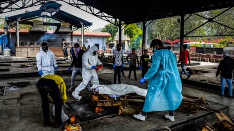 कोरोना वायरस: अहमदाबाद में कई गुना अधिक मौतें होने की आशंका, नए आंकड़ों से मिले सबूत कोरोना वायरस: अहमदाबाद में कई गुना अधिक मौतें होने की आशंका, नए आंकड़ों से मिले सबूत