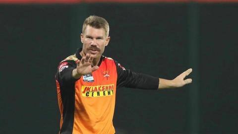 IPL 2021: प्लेइंग इलेवन से वॉर्नर के बाहर होने पर टॉम मूडी ने दिया बड़ा बयान IPL 2021: प्लेइंग इलेवन से वॉर्नर के बाहर होने पर टॉम मूडी ने दिया बड़ा बयान