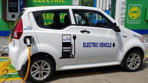 दिल्ली सरकार का नया निर्देश, 2023 तक एग्रीगेटर्स को 50 प्रतिशत EV का करना होगा इस्तेमाल दिल्ली सरकार का नया निर्देश, 2023 तक एग्रीगेटर्स को 50 प्रतिशत EV का करना होगा इस्तेमाल