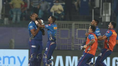 IPL 2021: इस सीजन बल्लेबाजों द्वारा किए गए पांच बेस्ट बल्लेबाजी प्रदर्शन IPL 2021: इस सीजन बल्लेबाजों द्वारा किए गए पांच बेस्ट बल्लेबाजी प्रदर्शन