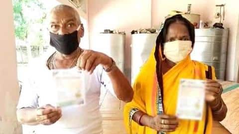 उत्तर प्रदेश में बड़ी लापरवाही, लोगों को लगाई गईं अलग-अलग वैक्सीनों की खुराकें उत्तर प्रदेश में बड़ी लापरवाही, लोगों को लगाई गईं अलग-अलग वैक्सीनों की खुराकें