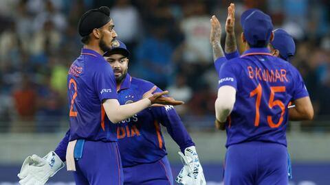 एशिया कप 2022: क्या अब भी फाइनल में जा सकता है भारत? जानें सारे समीकरण एशिया कप 2022: क्या अब भी फाइनल में जा सकता है भारत? जानें सारे समीकरण