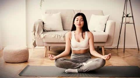 झड़ते बालों से परेशान हैं तो रोजाना इन प्राणायाम का करें अभ्यास, समस्या से मिलेगी राहत झड़ते बालों से परेशान हैं तो रोजाना इन प्राणायाम का करें अभ्यास, समस्या से मिलेगी राहत