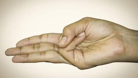 जल शामक मुद्रा के अभ्यास का तरीका, इसके लाभ और अन्य महत्वपूर्ण बातें जल शामक मुद्रा के अभ्यास का तरीका, इसके लाभ और अन्य महत्वपूर्ण बातें