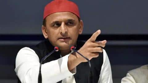 उत्तर प्रदेश: अखिलेश यादव बोले- सपा नेताओं के फोन टैप हो रहे, मुख्यमंत्री सुनते हैं रिकॉर्डिंग उत्तर प्रदेश: अखिलेश यादव बोले- सपा नेताओं के फोन टैप हो रहे, मुख्यमंत्री सुनते हैं रिकॉर्डिंग