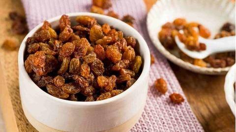 किशमिश का अधिक सेवन स्वास्थ्य के लिए है नुकसानदायक, जानिए कैसे किशमिश का अधिक सेवन स्वास्थ्य के लिए है नुकसानदायक, जानिए कैसे