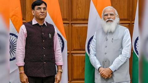 कैबिनेट विस्तार: मनसुख मांडविया बने नए स्वास्थ्य मंत्री, जानिए किसको मिला कौनसा मंत्रालय कैबिनेट विस्तार: मनसुख मांडविया बने नए स्वास्थ्य मंत्री, जानिए किसको मिला कौनसा मंत्रालय
