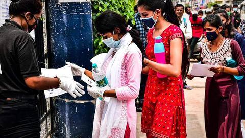 GATE परीक्षा रद्द कराने के लिए 23,000 उम्मीदवारों ने किए हस्ताक्षर, शिक्षा मंत्रालय ने दिया जवाब GATE परीक्षा रद्द कराने के लिए 23,000 उम्मीदवारों ने किए हस्ताक्षर, शिक्षा मंत्रालय ने दिया जवाब