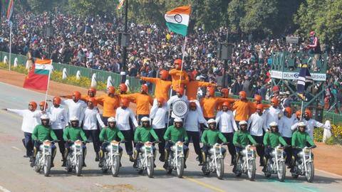 गणतंत्र दिवस समारोह में पूर्ण वैक्सीनेशन वालों को ही मिलेगा प्रवेश, पुलिस ने जारी की गाइडलाइंस गणतंत्र दिवस समारोह में पूर्ण वैक्सीनेशन वालों को ही मिलेगा प्रवेश, पुलिस ने जारी की गाइडलाइंस