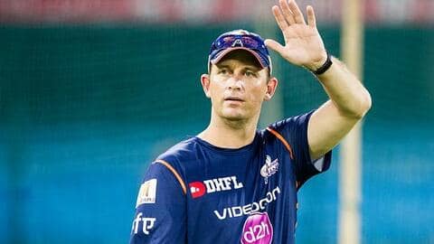 MI अमीरात के हेड कोच बनाए गए शेन बॉन्ड, पार्थिव पटेल बने बल्लेबाजी कोच MI अमीरात के हेड कोच बनाए गए शेन बॉन्ड, पार्थिव पटेल बने बल्लेबाजी कोच
