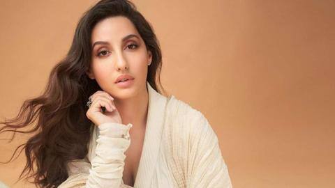 नोरा फतेही की कार का हुआ एक्सिडेंट, भड़के लोगों ने पकड़ा ड्राइवर का कॉलर- रिपोर्ट नोरा फतेही की कार का हुआ एक्सिडेंट, भड़के लोगों ने पकड़ा ड्राइवर का कॉलर- रिपोर्ट