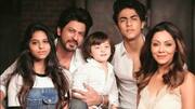 शाहरुख खान ने अपने परिवार के लिए रखी 'पठान' की स्पेशल स्क्रीनिंग