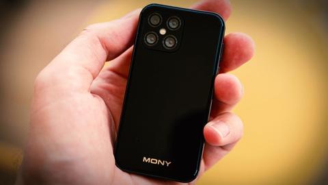 वजन केवल 75 ग्राम, यह है दुनिया का सबसे छोटा 4G स्मार्टफोन वजन केवल 75 ग्राम, यह है दुनिया का सबसे छोटा 4G स्मार्टफोन