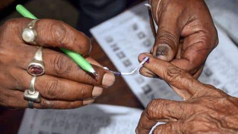उत्तर प्रदेश: कोरोना वायरस महामारी के बीच हो रहे पंचायत चुनाव में 577 शिक्षकों की मौत उत्तर प्रदेश: कोरोना वायरस महामारी के बीच हो रहे पंचायत चुनाव में 577 शिक्षकों की मौत