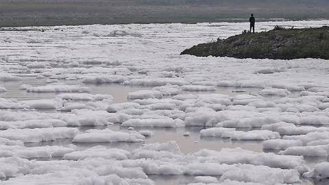 यमुना में कहां से आता है सफेद झाग और बचाव के लिए क्या कर रही सरकार? यमुना में कहां से आता है सफेद झाग और बचाव के लिए क्या कर रही सरकार?