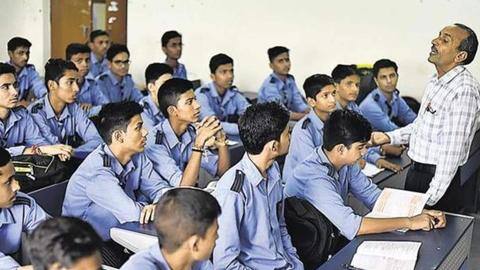 इस राज्य में अगले शैक्षणिक सत्र से अंग्रेजी माध्यम हो जाएंगे सभी सरकारी स्कूल इस राज्य में अगले शैक्षणिक सत्र से अंग्रेजी माध्यम हो जाएंगे सभी सरकारी स्कूल
