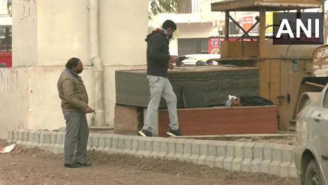 दिल्ली: त्रिलोकपुरी में दो लावारिस बैग मिलने से हड़कंप, जांच करने पर मिला लैपटॉप दिल्ली: त्रिलोकपुरी में दो लावारिस बैग मिलने से हड़कंप, जांच करने पर मिला लैपटॉप