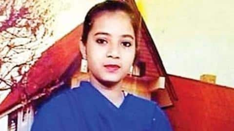 इशरत जहां 'फर्जी' एनकाउंटर: CBI कोर्ट ने आखिरी तीन आरोपियों को भी किया बरी इशरत जहां 'फर्जी' एनकाउंटर: CBI कोर्ट ने आखिरी तीन आरोपियों को भी किया बरी