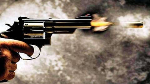 असम: पुलिस ने हिरासत से भाग रहे दुष्कर्म और हत्या के 2 आरोपियों को ढेर किया असम: पुलिस ने हिरासत से भाग रहे दुष्कर्म और हत्या के 2 आरोपियों को ढेर किया
