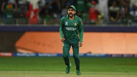 टी-20 विश्व कप: ICC ने चुनी 'टीम ऑफ द टूर्नामेंट', बाबर आजम को बनाया कप्तान टी-20 विश्व कप: ICC ने चुनी 'टीम ऑफ द टूर्नामेंट', बाबर आजम को बनाया कप्तान