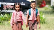 बच्चों को स्कूल के दौरान अपनी यूनिफॉर्म साफ रखने के लिए सिखाएं ये अहम बातें 