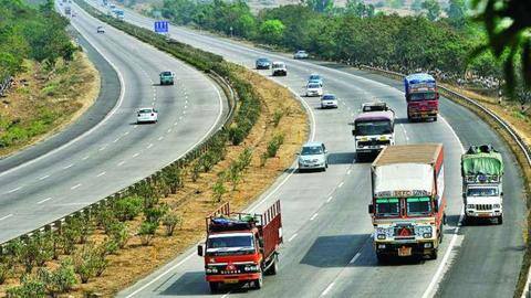 अब राष्ट्रीय राजमार्गों पर होंगे इलेक्ट्रिक वाहन चार्जिंग स्टेशन, ये है NHAI का नया प्लान अब राष्ट्रीय राजमार्गों पर होंगे इलेक्ट्रिक वाहन चार्जिंग स्टेशन, ये है NHAI का नया प्लान