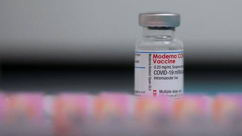 मॉडर्ना की कोरोना वैक्सीन को भारत में इस्तेमाल की मंजूरी मिली, सिप्ला करेगी आयात मॉडर्ना की कोरोना वैक्सीन को भारत में इस्तेमाल की मंजूरी मिली, सिप्ला करेगी आयात