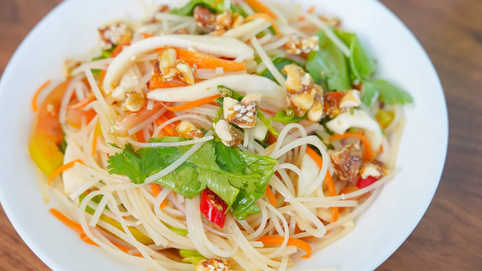 थाईलैंड का लोकप्रिय व्यंजन है याम वून सेन, जानिए इसे बनाने की आसान रेसिपी