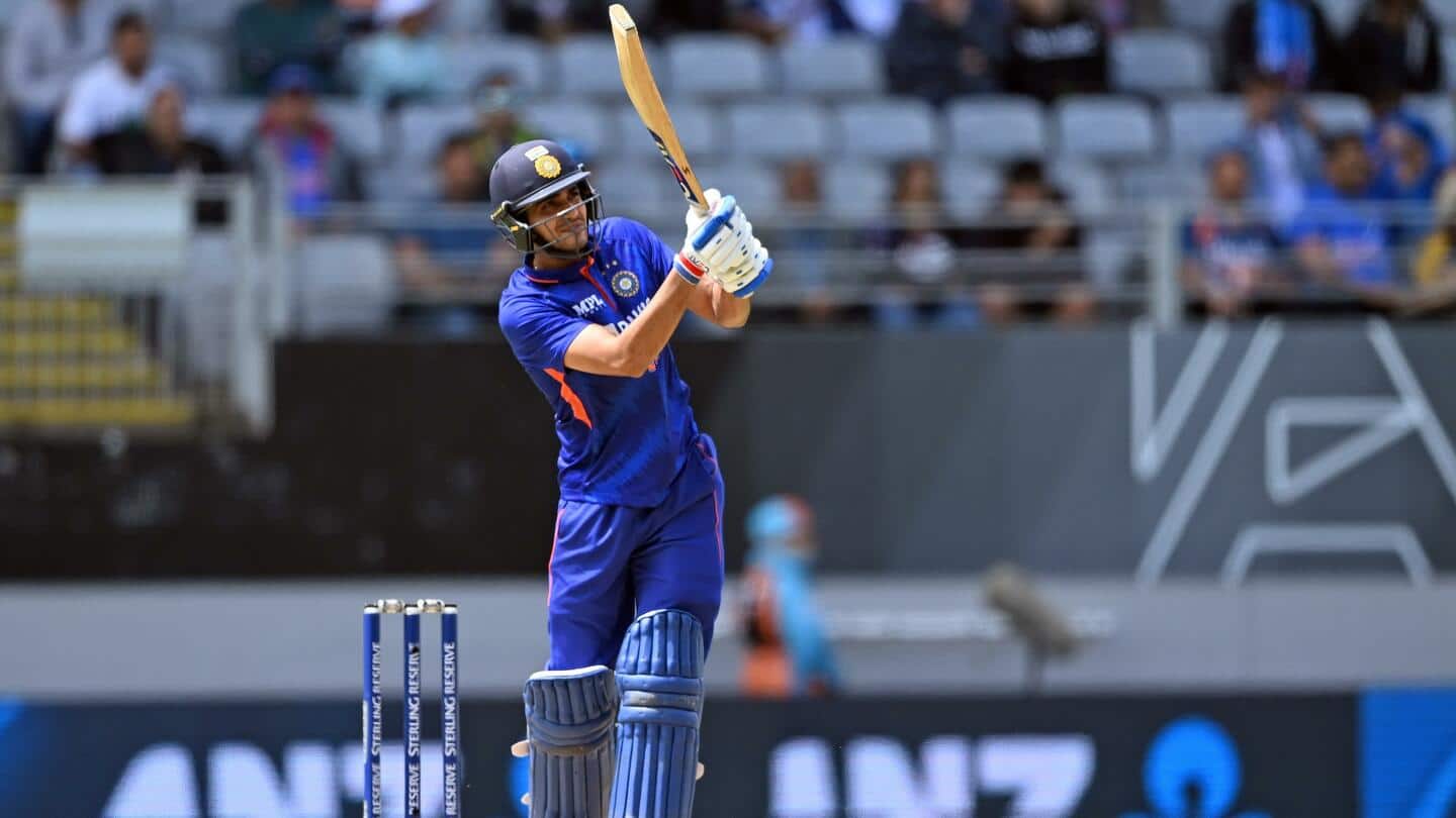 पहला वनडे: भारत ने न्यूजीलैंड को दिया 307 रनों का लक्ष्य, अय्यर ने बनाए 80 रन