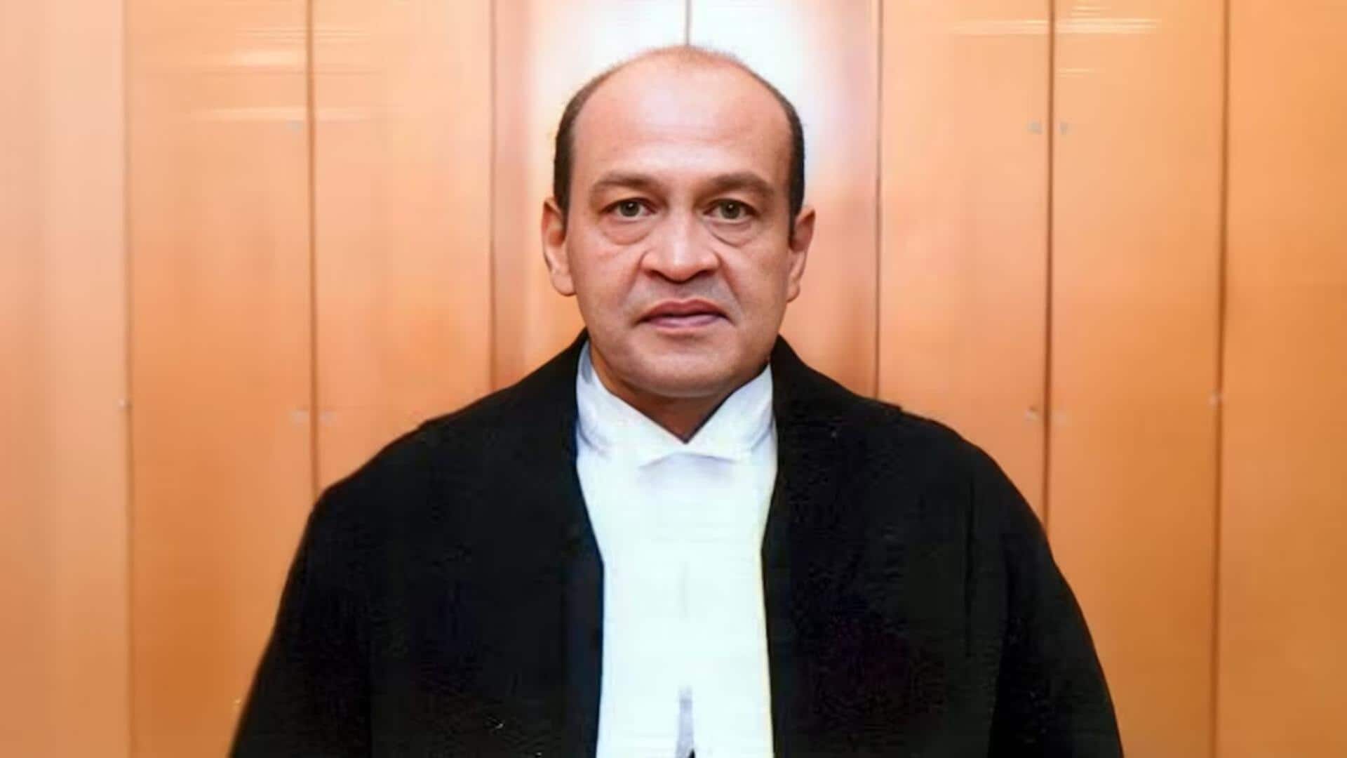 संसद मानसून सत्र: जस्टिस यशवंत वर्मा को हटाने की तैयारी शुरू, स्पीकर को सौंपा गया ज्ञापन संसद मानसून सत्र: जस्टिस यशवंत वर्मा को हटाने की तैयारी शुरू, स्पीकर को सौंपा गया ज्ञापन