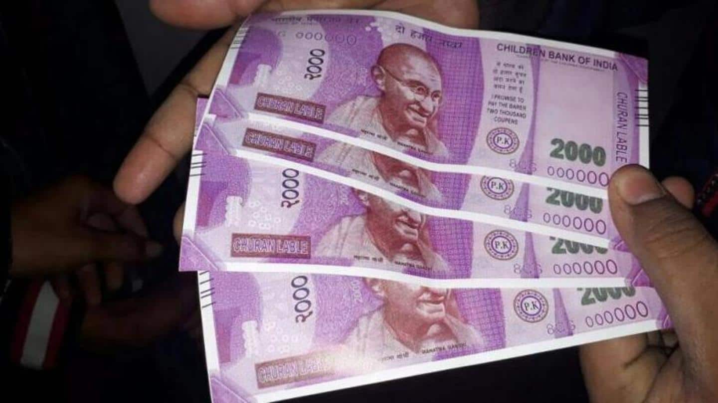 बंद होने वाले हैं 2,000 के नोट, शख्स ने ये कहकर ठग लिए दो लाख रुपये