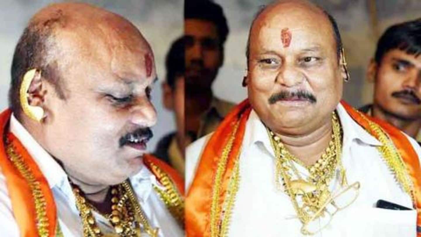 कानपुर के 'गोल्‍डन बाबा', जिनकी रिवाल्वर से लेकर चश्मा तक सबकुछ सोने का